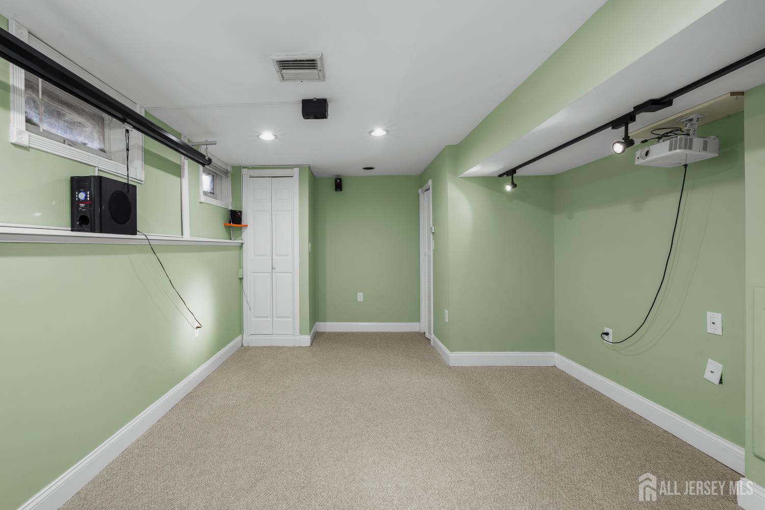 53 Denise Drive Edison NJ 08820