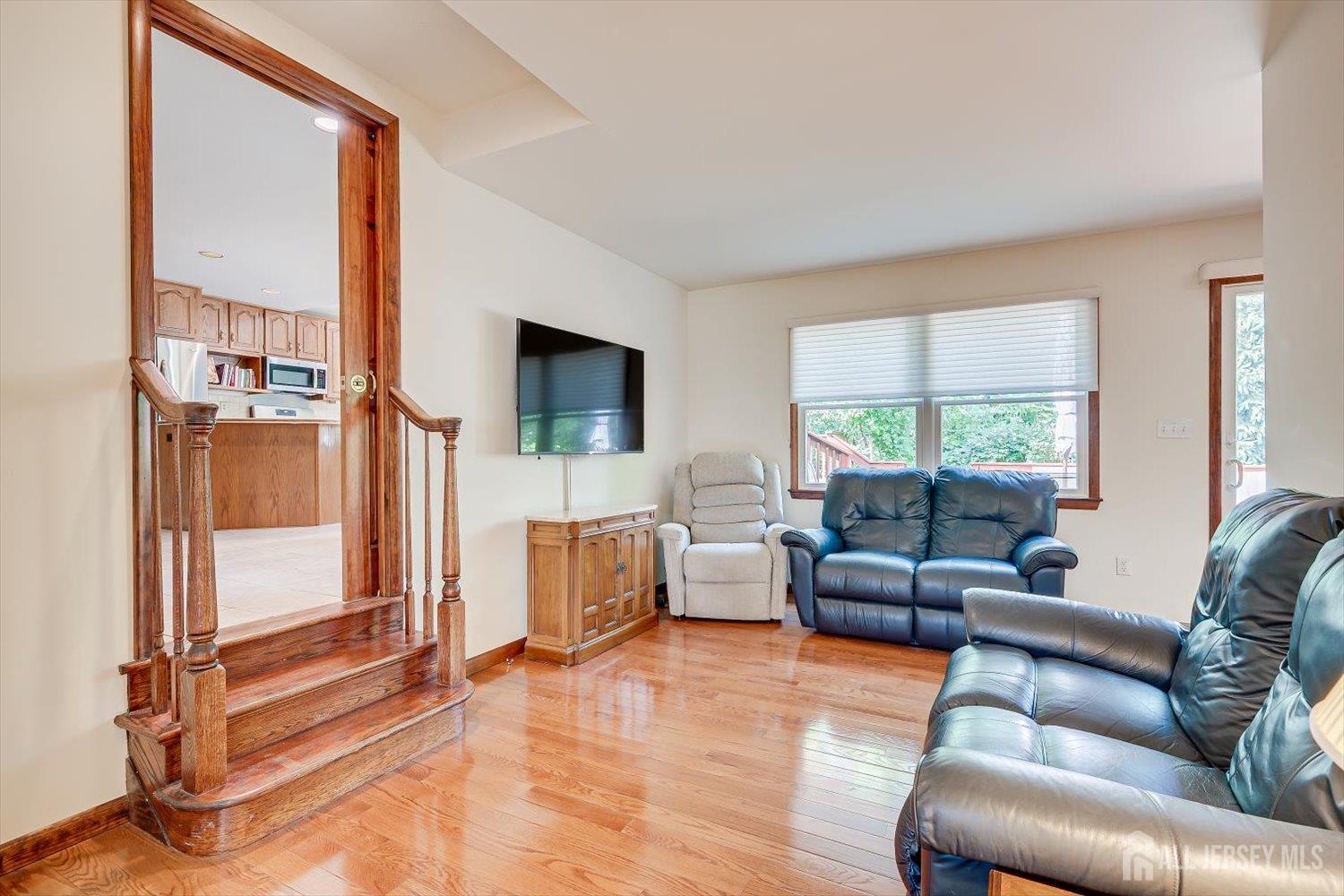 48 Frost Avenue Edison NJ 08820