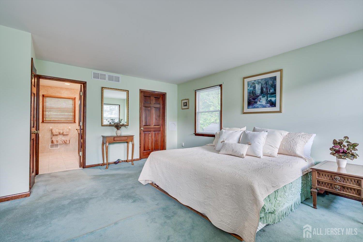 48 Frost Avenue Edison NJ 08820
