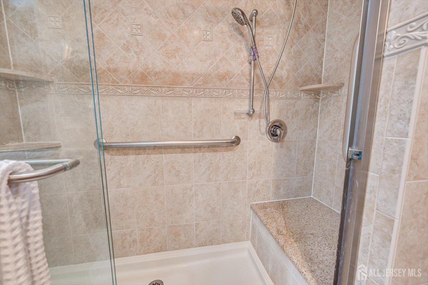 48 Frost Avenue Edison NJ 08820