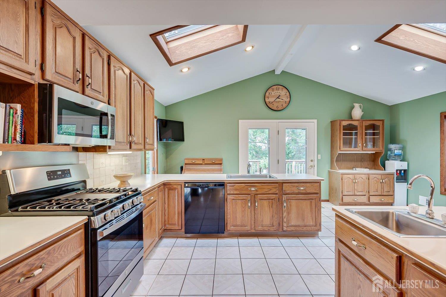 48 Frost Avenue Edison NJ 08820