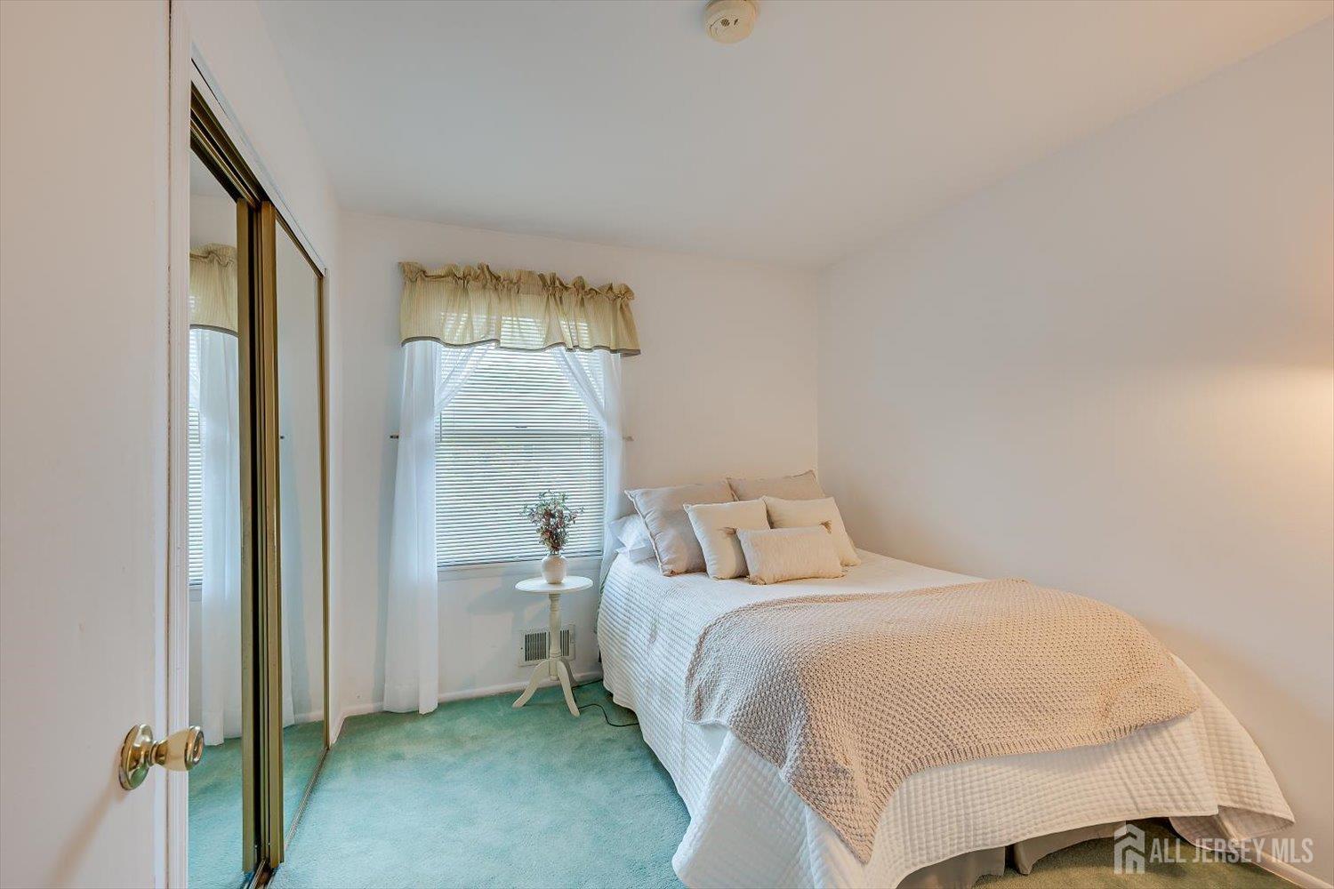 48 Frost Avenue Edison NJ 08820