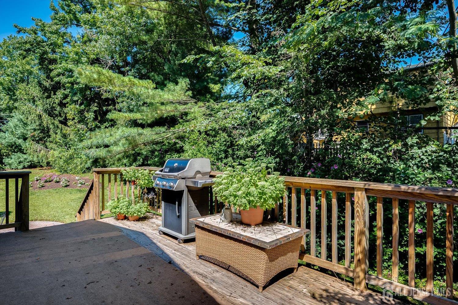 48 Frost Avenue Edison NJ 08820