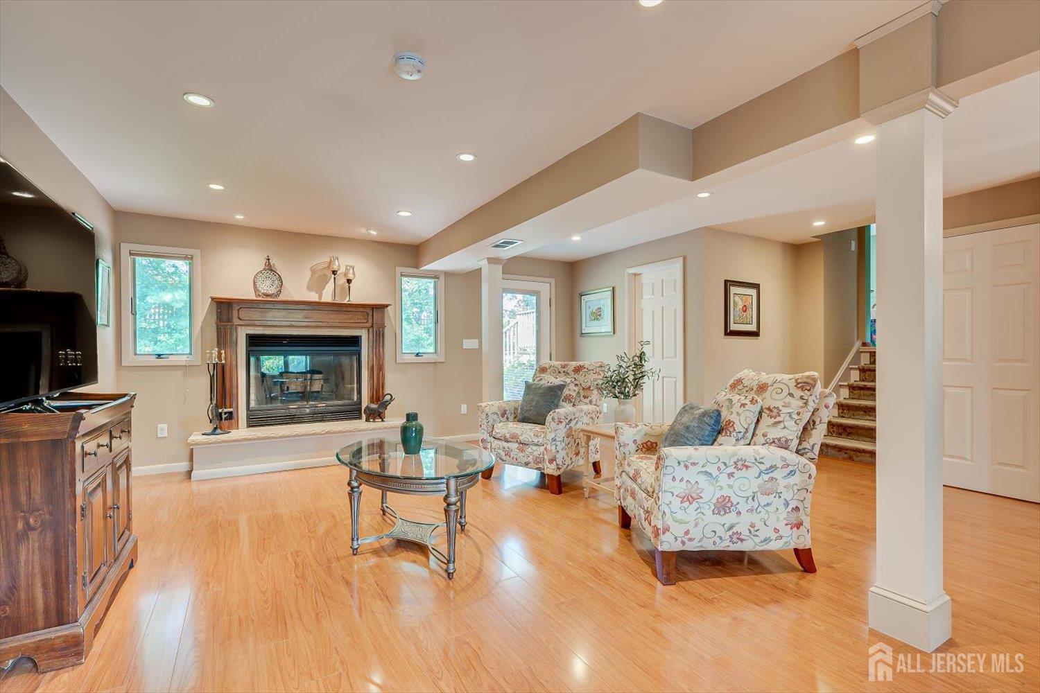 48 Frost Avenue Edison NJ 08820