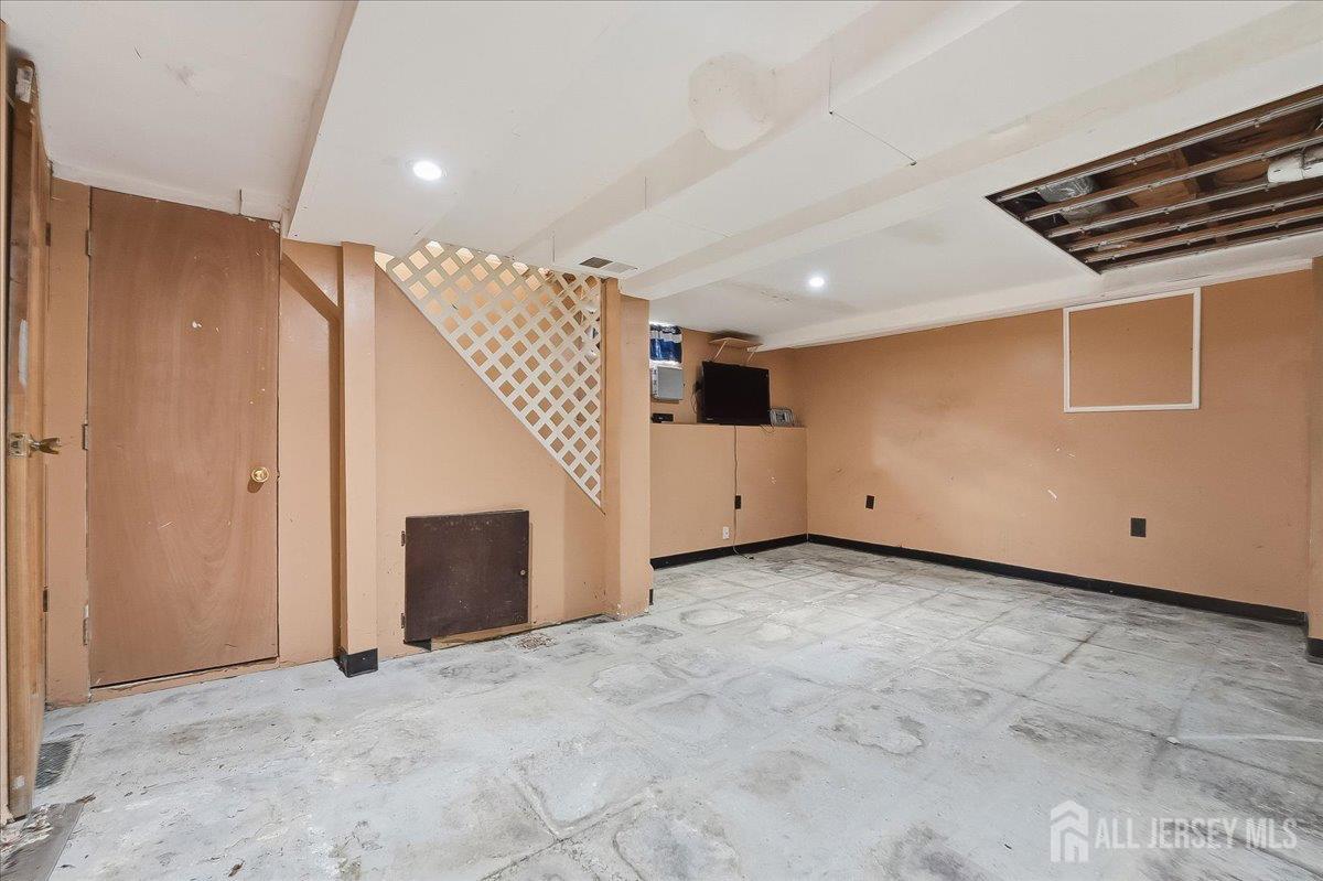 775 Cliffwood Avenue Keyport NJ 07735