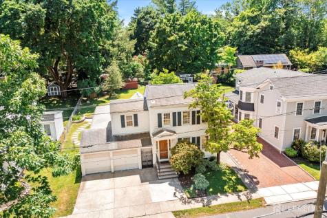 16 Station Road Cranbury NJ 08512