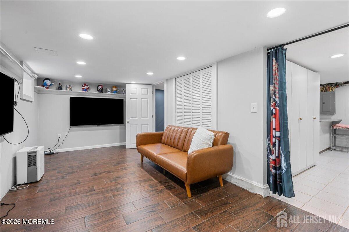 103 Therese Avenue Keyport NJ 07735