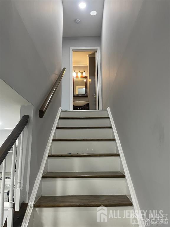 23 Delavan Court New Brunswick NJ 0890