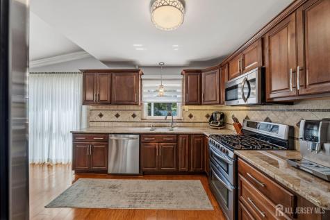 88 Montrose Avenue Colonia NJ 07067