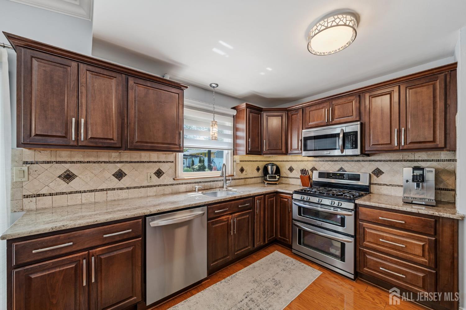 88 Montrose Avenue Colonia NJ 07067