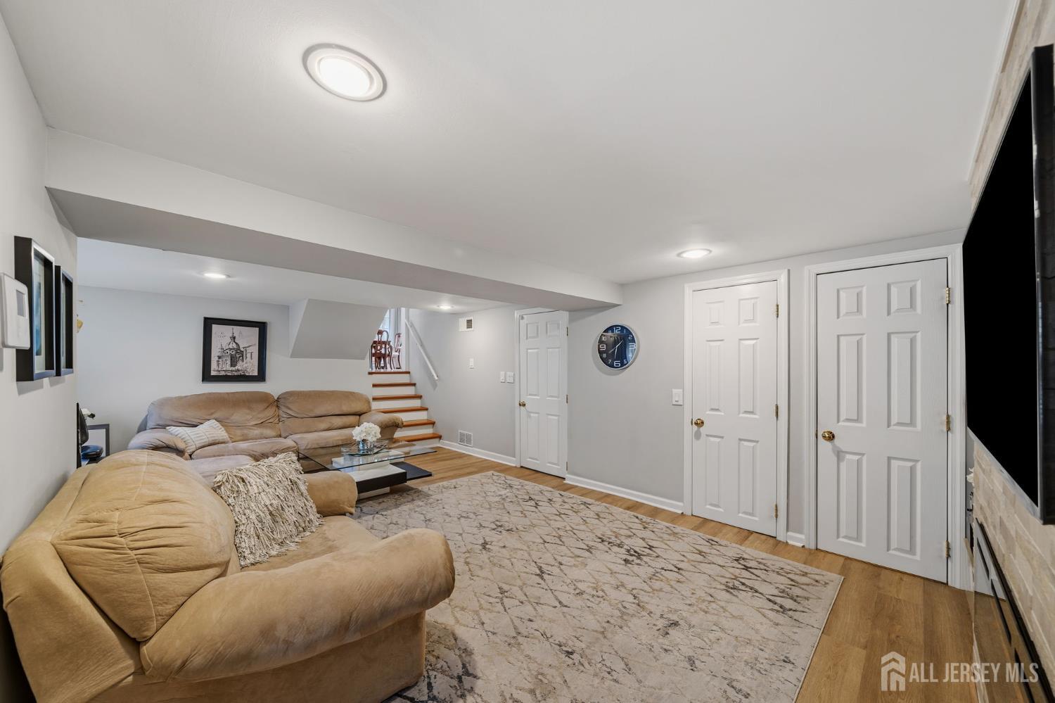 88 Montrose Avenue Colonia NJ 07067