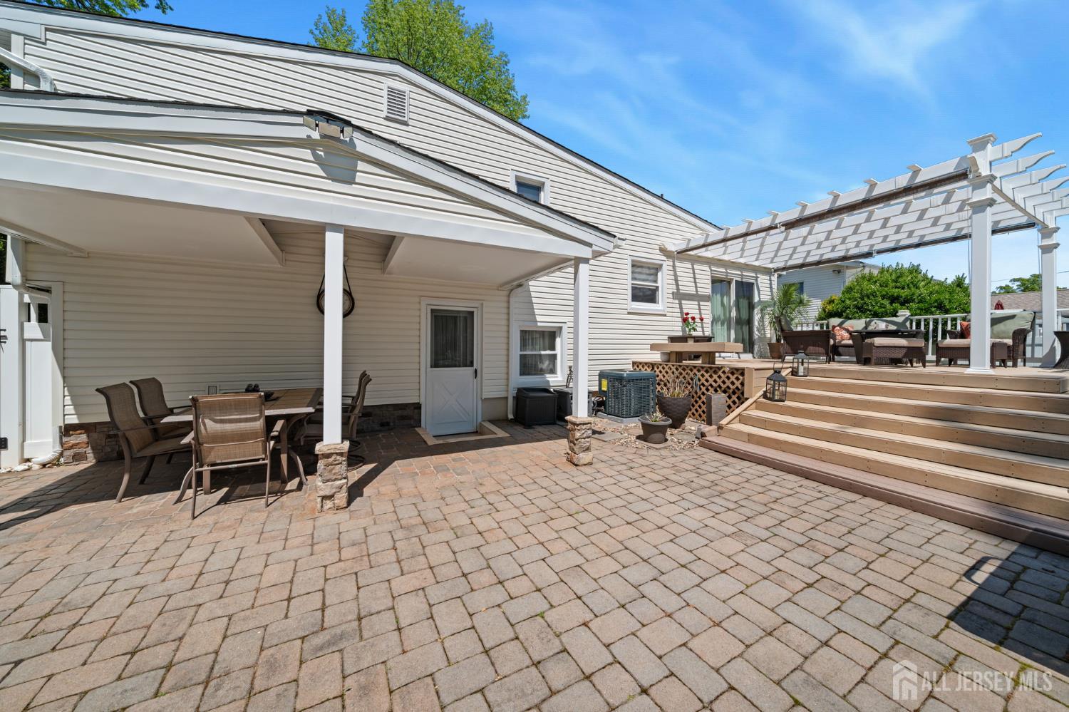 88 Montrose Avenue Colonia NJ 07067