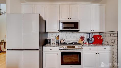 13 High Street Helmetta NJ 08828