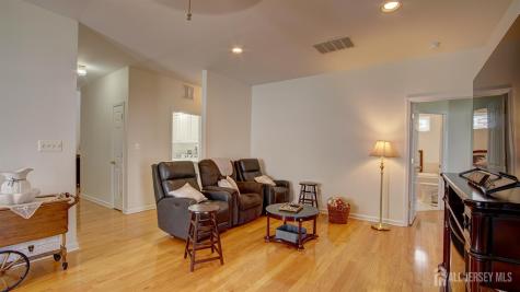 13 High Street Helmetta NJ 08828