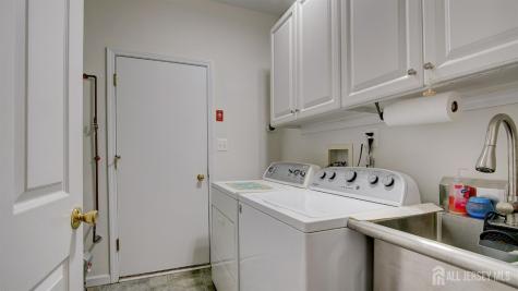 13 High Street Helmetta NJ 08828