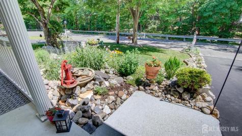 13 High Street Helmetta NJ 08828