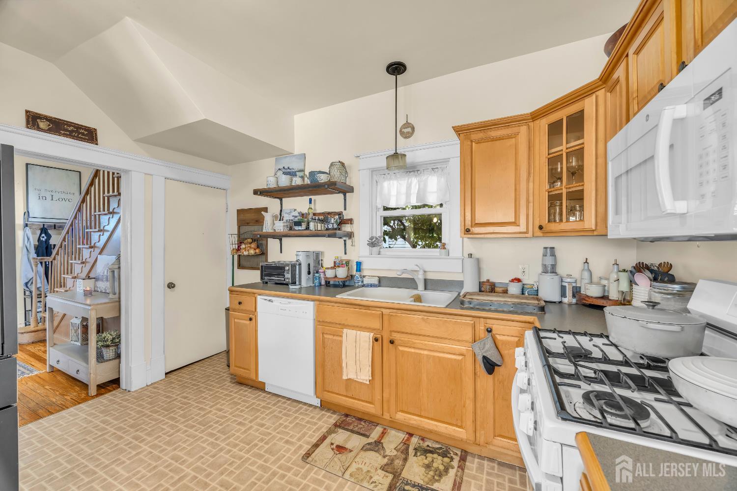 5 Fairview Avenue South River NJ 08882