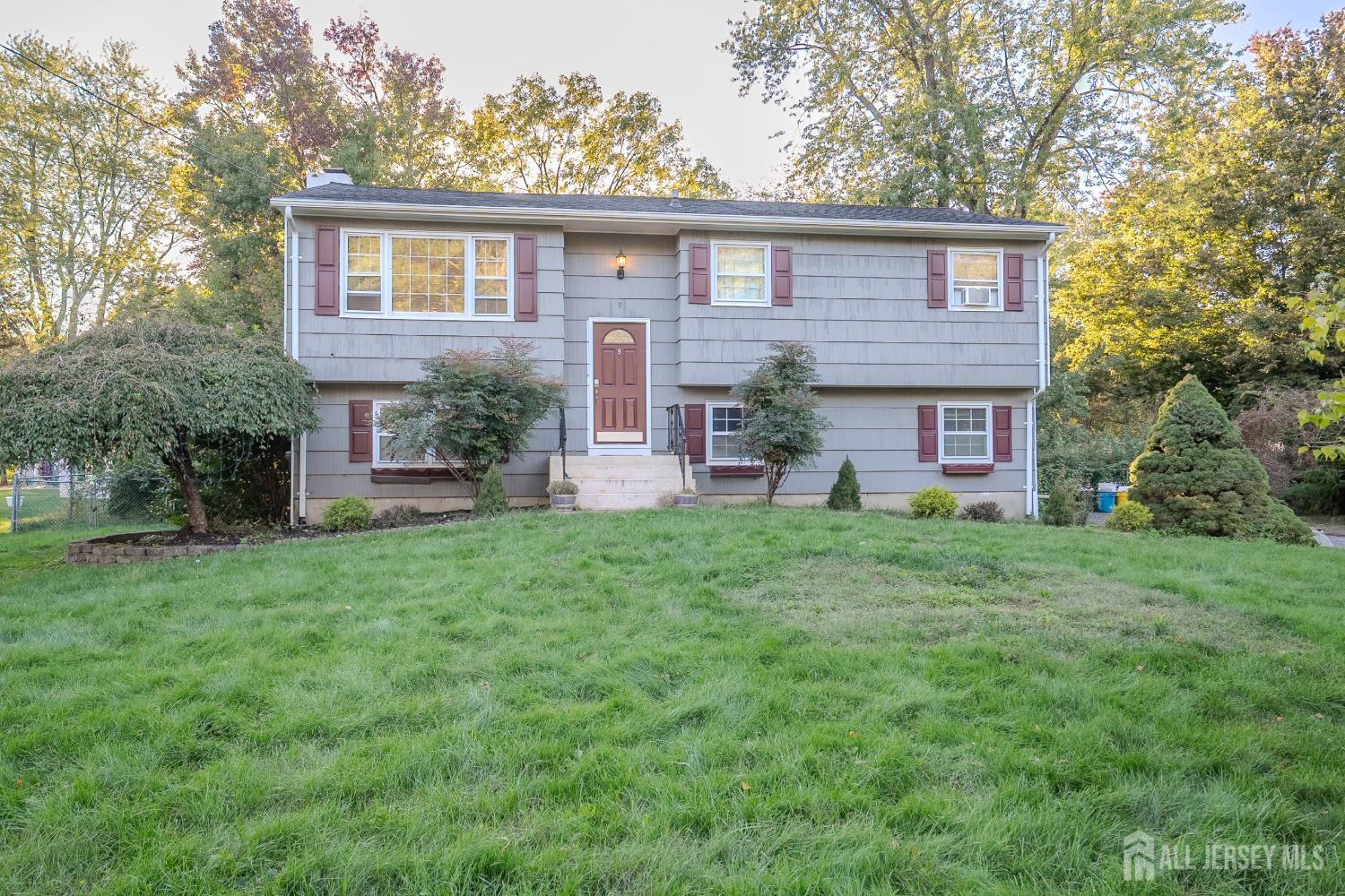 9 Oak Branch Road East Windsor NJ 08512