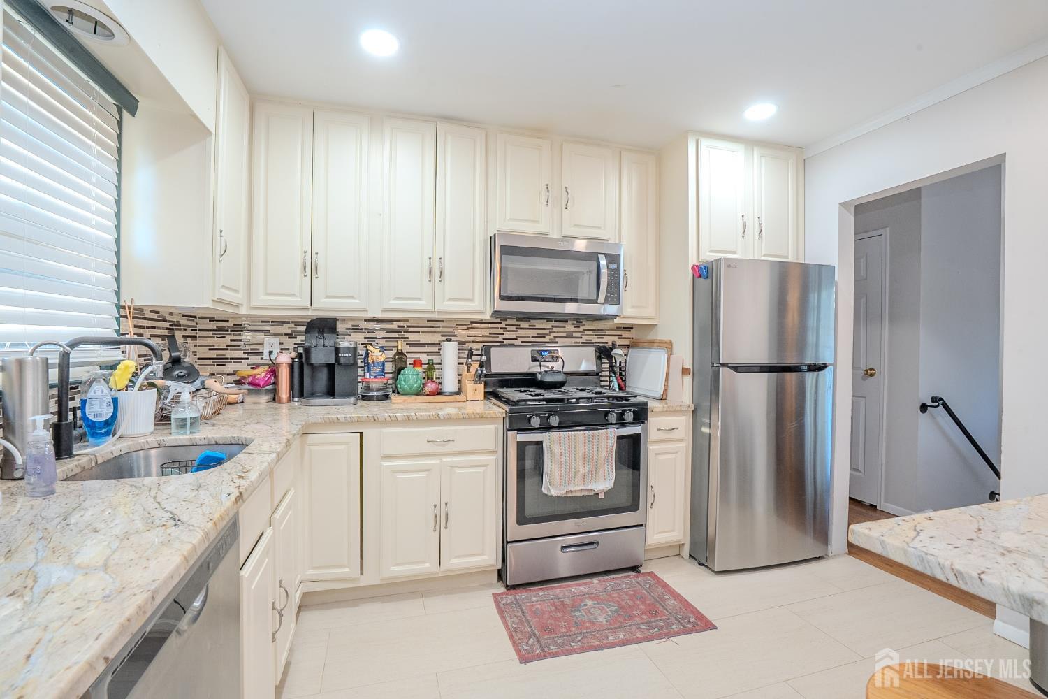 9 Oak Branch Road East Windsor NJ 08512
