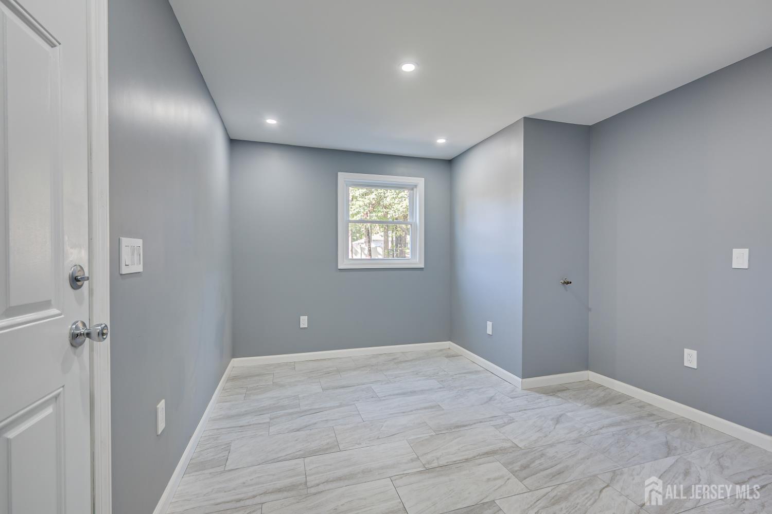 704 Wood Avenue Colonia NJ 07067
