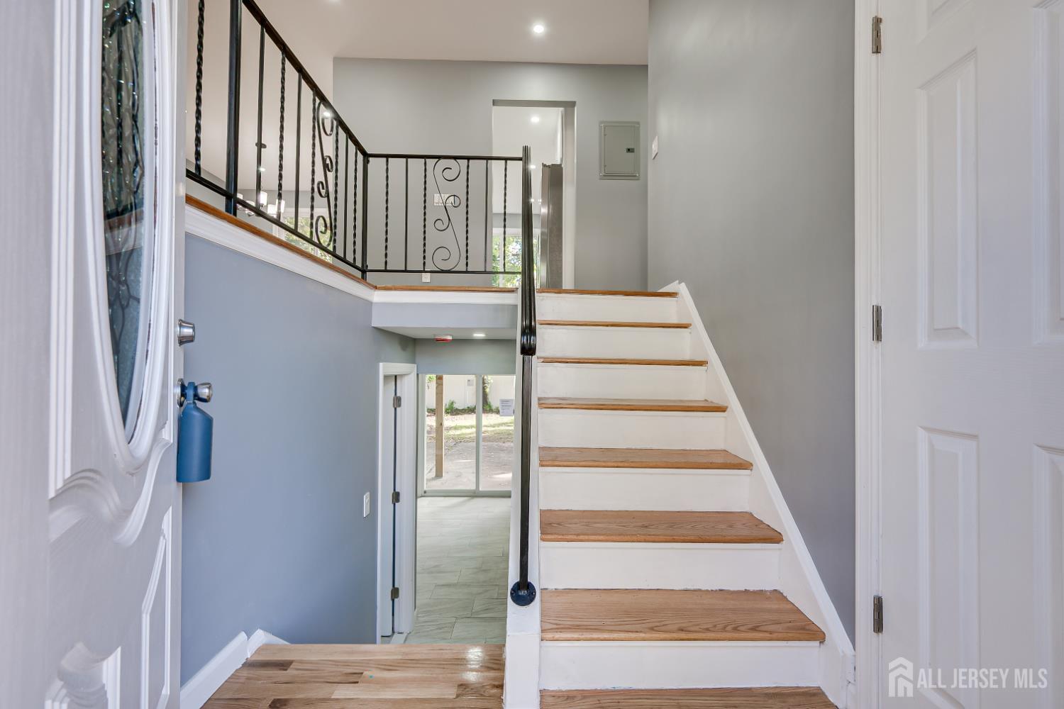 704 Wood Avenue Colonia NJ 07067