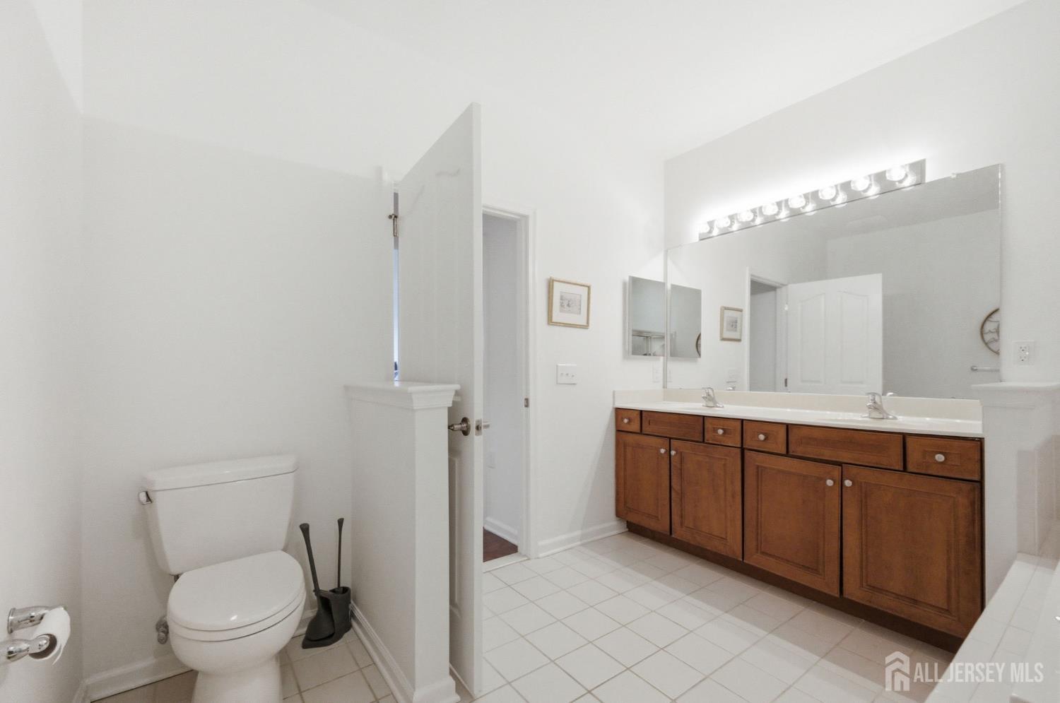 51 Gryphon Drive Monroe NJ 08831