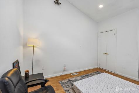 36 Henry Street Edison NJ 08820