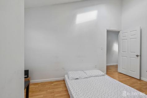 36 Henry Street Edison NJ 08820