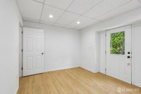 36 Henry Street Edison NJ 08820