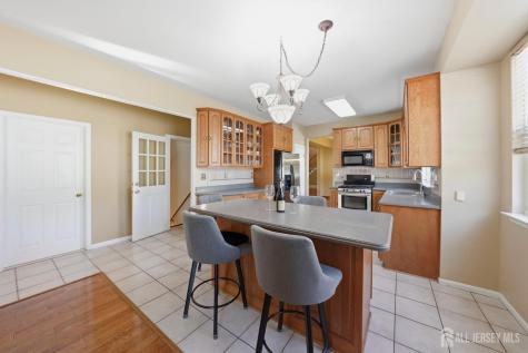 42 Hinton Street Sayreville NJ 08872