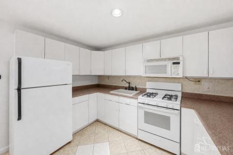 42 Hinton Street Sayreville NJ 08872