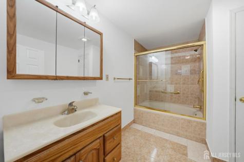 42 Hinton Street Sayreville NJ 08872