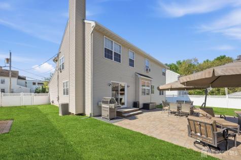 42 Hinton Street Sayreville NJ 08872