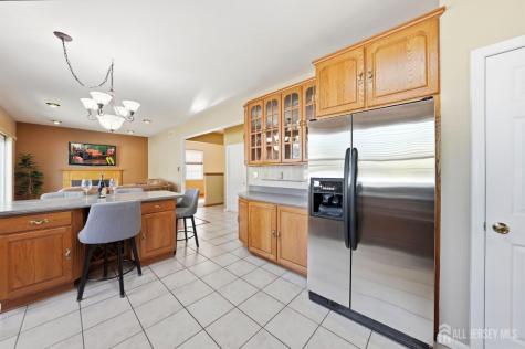 42 Hinton Street Sayreville NJ 08872