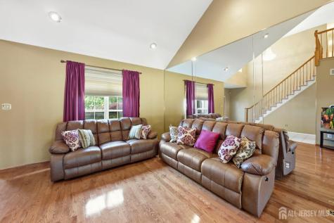 42 Hinton Street Sayreville NJ 08872