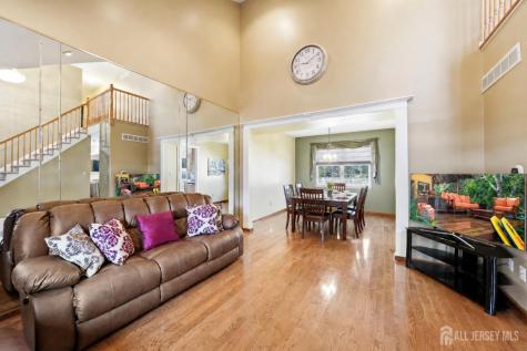 42 Hinton Street Sayreville NJ 08872