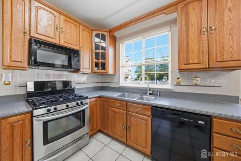 42 Hinton Street Sayreville NJ 08872