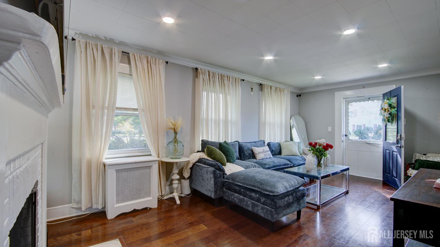 80 N Hill Road N Colonia NJ 07067