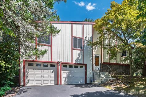 4 Donner Court South Brunswick NJ 08852