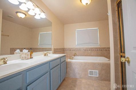 11 Colts Run Rd Road S Franklin Twsp NJ 08540