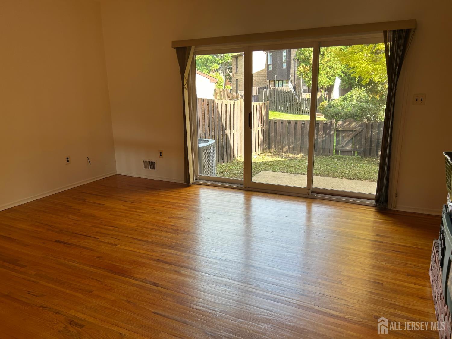 367 Willowbrook Drive North Brunswick NJ 08902