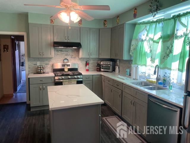 0-42 Louis Street Carteret NJ 07008