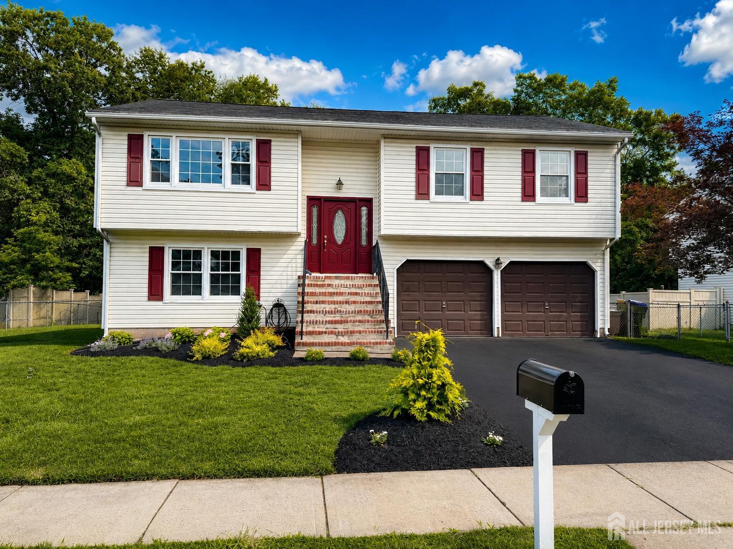 13 Traci Lane Edison NJ 08817