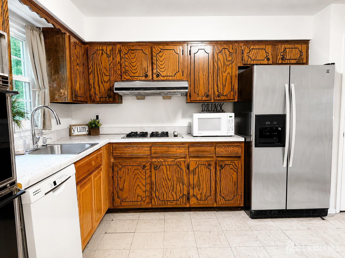 13 Traci Lane Edison NJ 08817