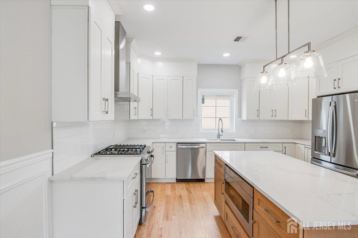 713 Inman Avenue Colonia NJ 07067