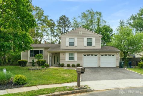 14 Cobblestone Court Howell NJ 07731
