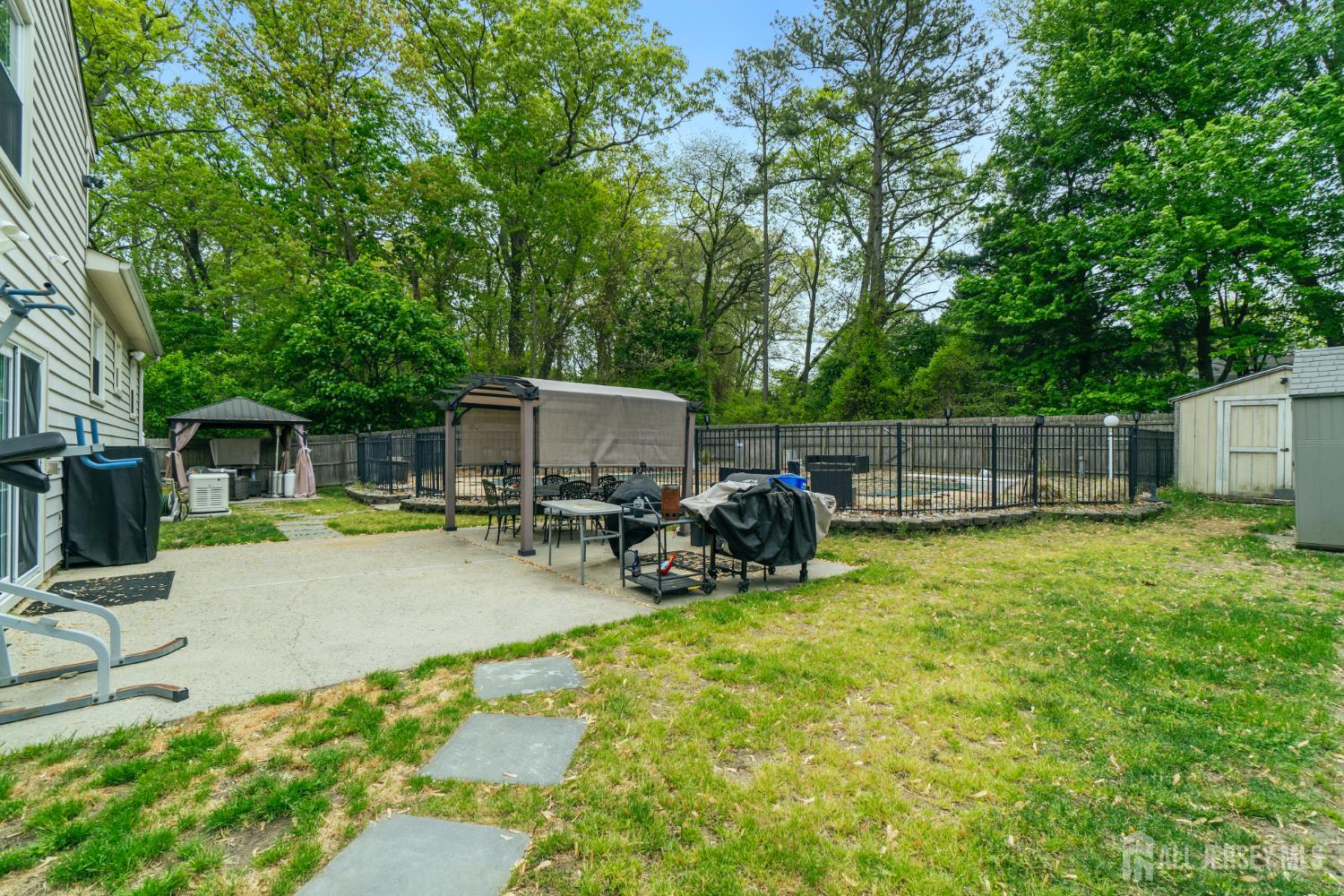 14 Cobblestone Court Howell NJ 07731