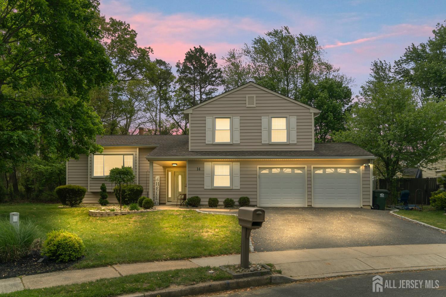 14 Cobblestone Court Howell NJ 07731