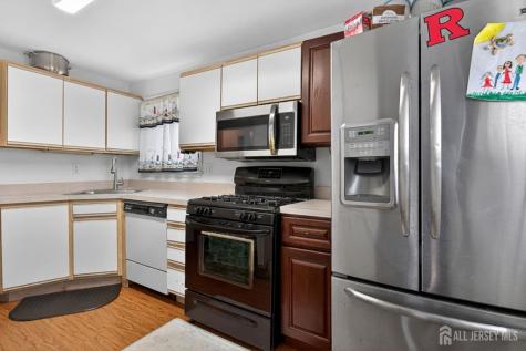 6 Hayes Court North Brunswick NJ 08902