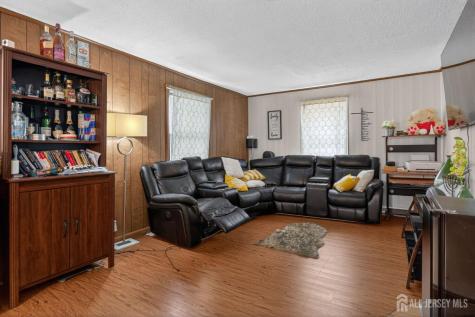 6 Hayes Court North Brunswick NJ 08902